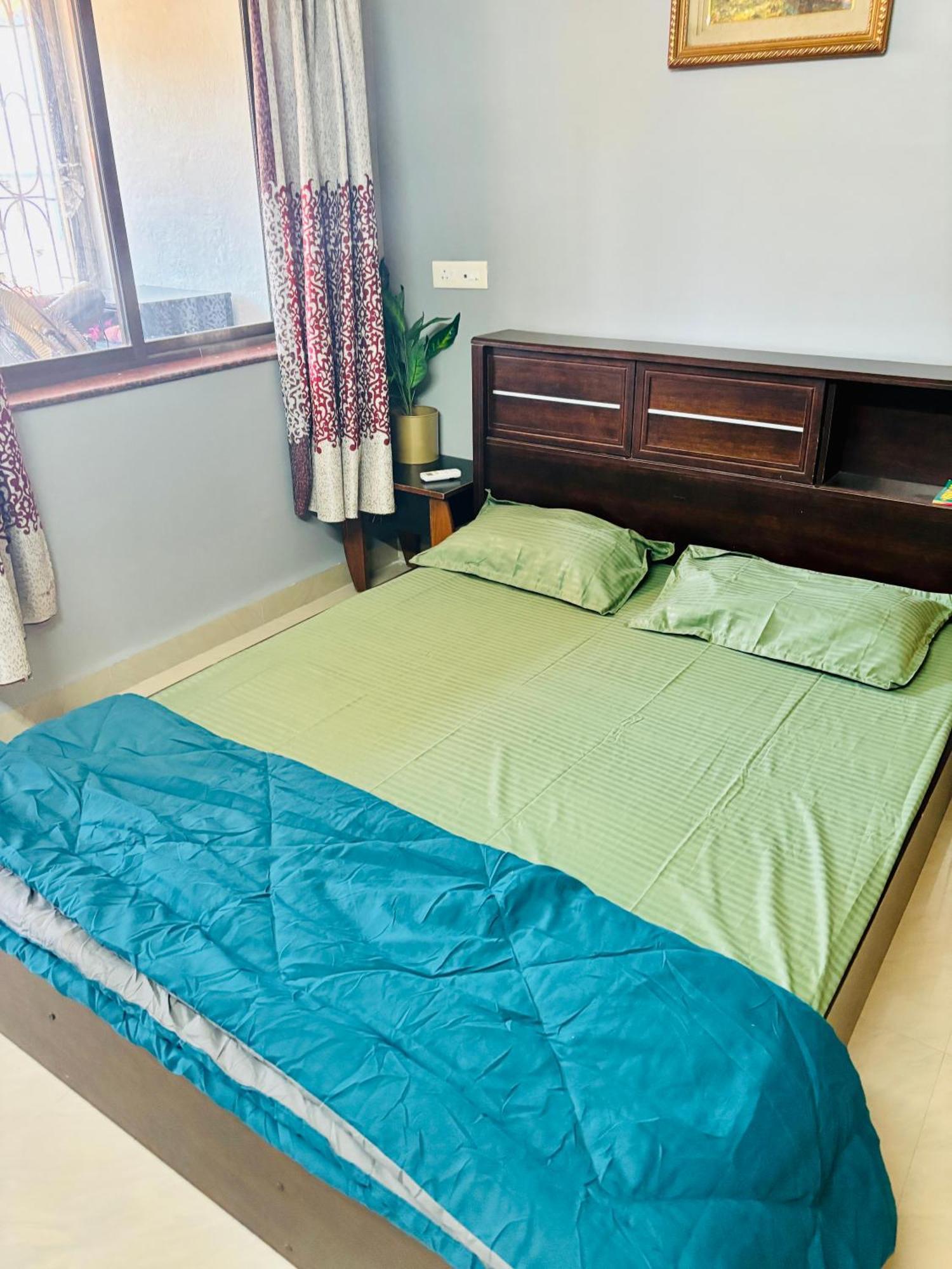 Apartment Luxurious 2bhk Serviced 5 Mins Walk From Goa *