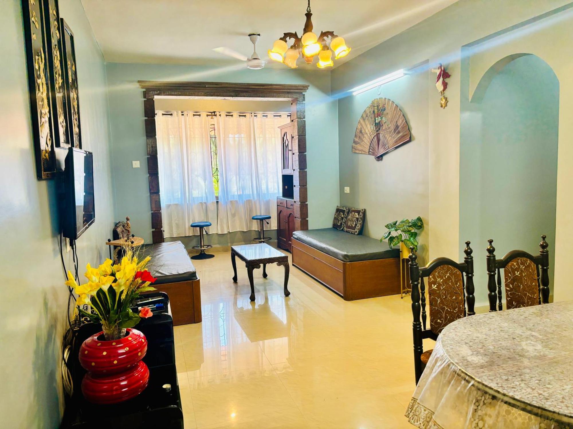 Apartment Luxurious 2bhk Serviced 5 Mins Walk From Goa