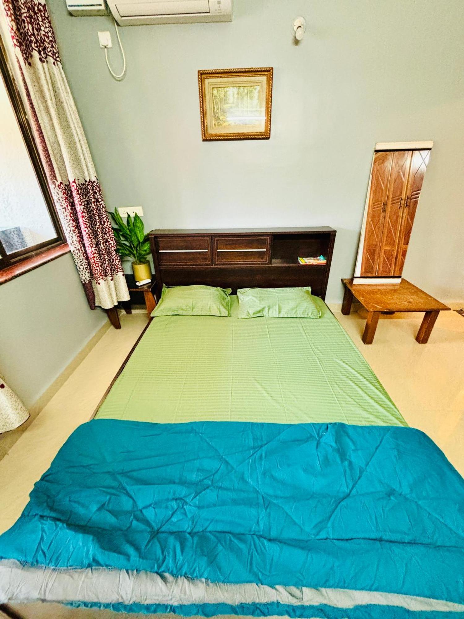 Luxurious 2bhk Serviced 5 Mins Walk From Goa Apartment Benaulim